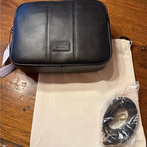 Black leather bag Pompom London